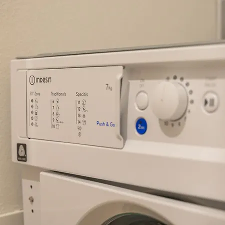 Allemura Uno - Free Wifi, Private Parking & Air Conditioning Faenza