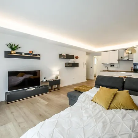 Apartmán Allemura Uno - Free Wifi, Private Parking & Air Conditioning Faenza