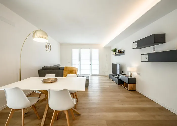 Allemura Uno - Free Wifi, Private Parking & Air Conditioning