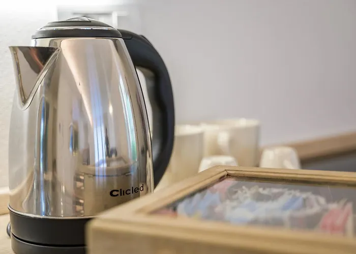 Allemura Uno - Free Wifi, Private Parking & Air Conditioning شقة