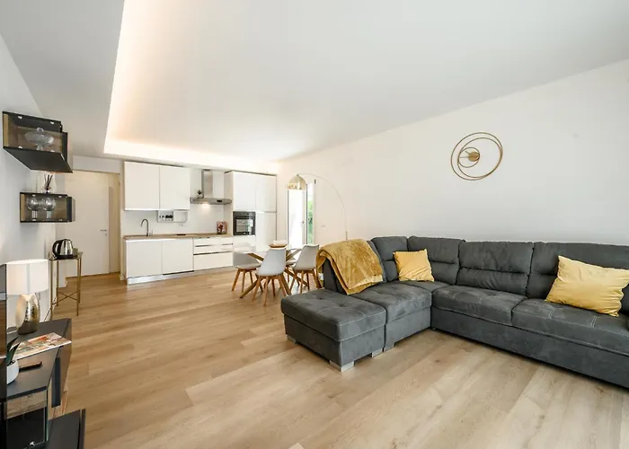 Apartment Allemura Uno - Free Wifi, Private Parking & Air Conditioning Faenza