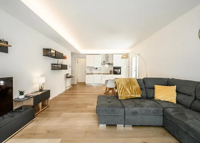 Apartment Allemura Uno - Free Wifi, Private Parking & Air Conditioning *